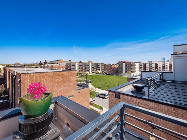 758 N 6th St, Columbus, OH 43215 - view of yard with a balcony