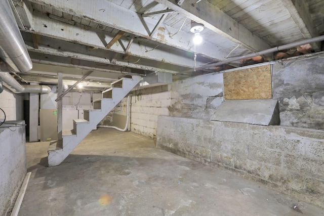 basement featuring independent washer and dryer