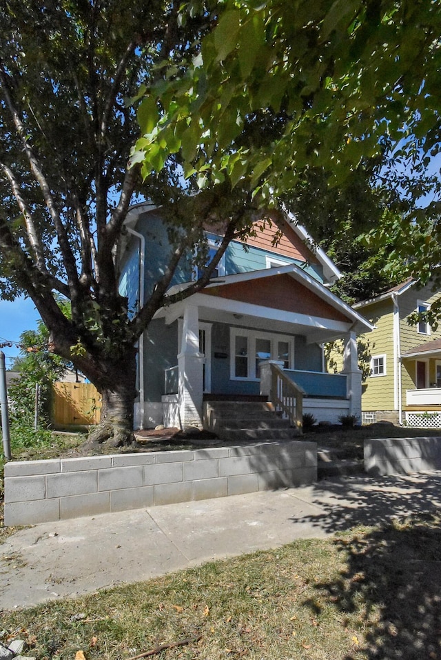 view of front facade featuring covered porch