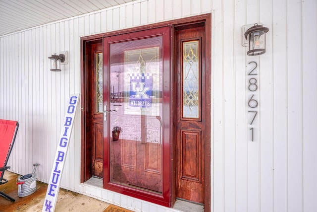 view of property entrance