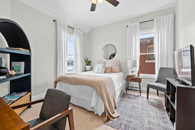 bedroom with ceiling fan