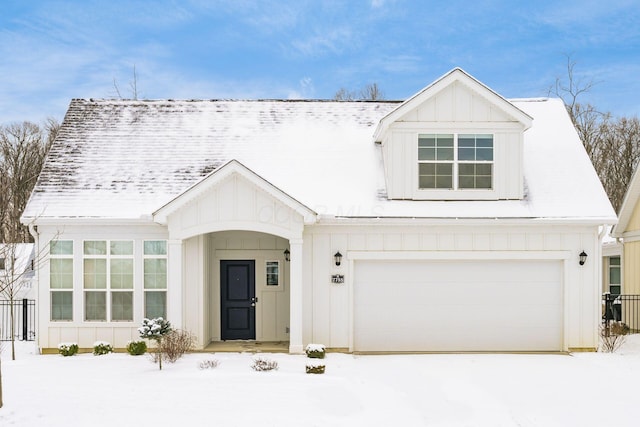 view of front of house featuring a garage