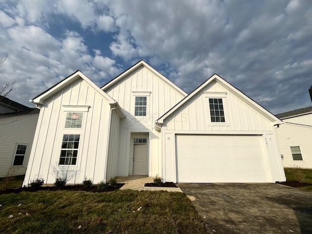 view of modern farmhouse