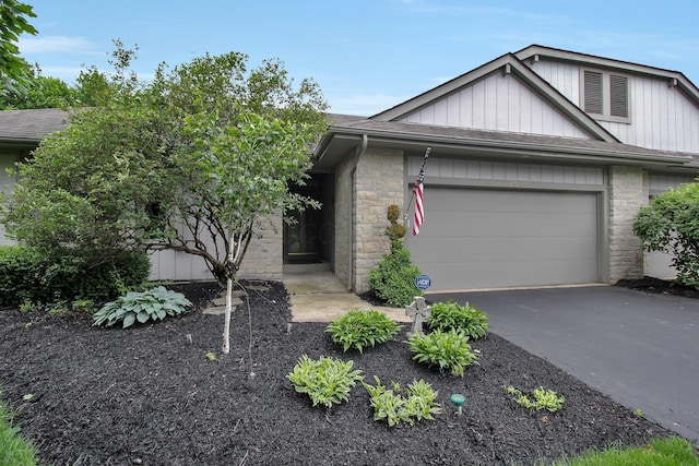 9193 Leith Dr, Dublin, OH 43017 - photo 1