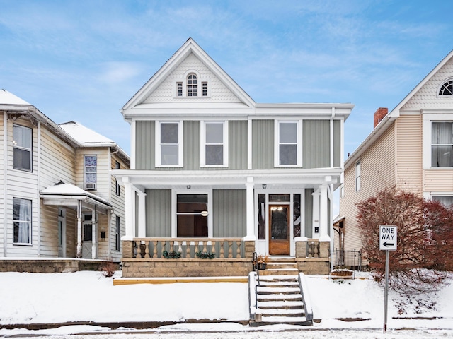 view of front of home featuring a porch