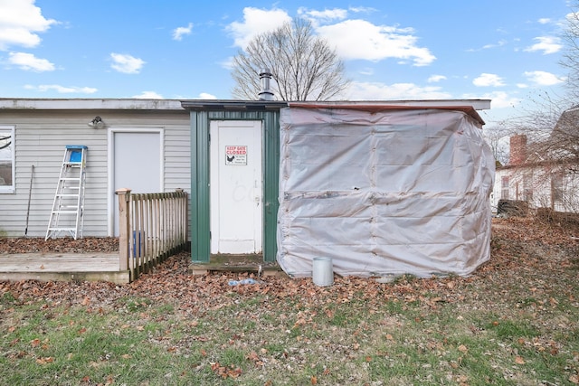 view of outbuilding