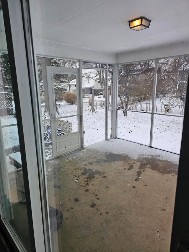 view of unfurnished sunroom