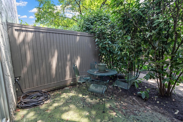1301 Lake Shore Dr Unit 199, Columbus, OH 43204 - view of yard