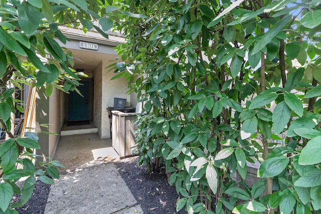 1301 Lake Shore Dr Unit 199, Columbus, OH 43204 - doorway to property with stucco siding