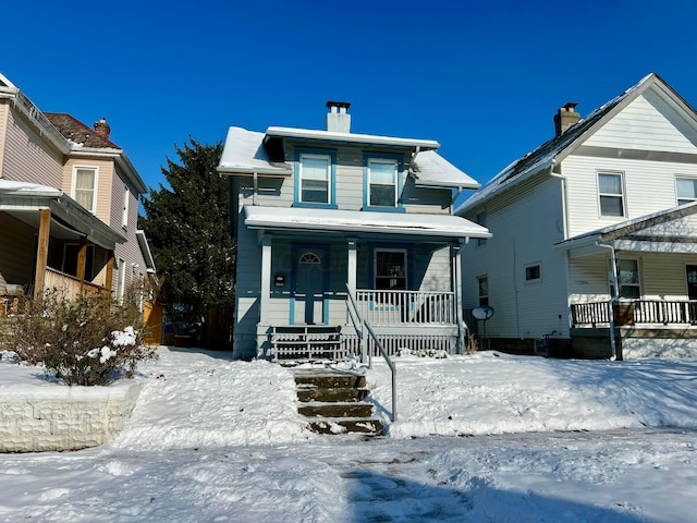 view of front facade featuring a porch