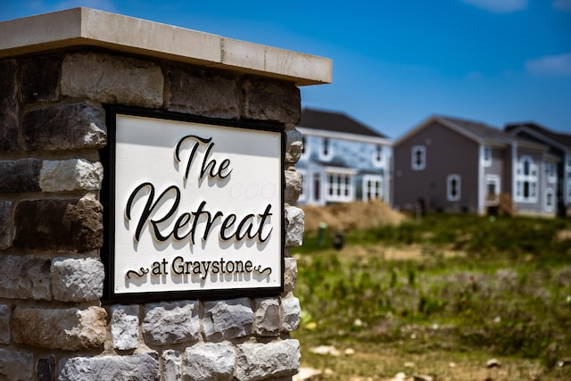 view of community / neighborhood sign