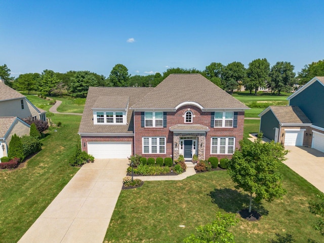 view of front of home featuring a front lawn