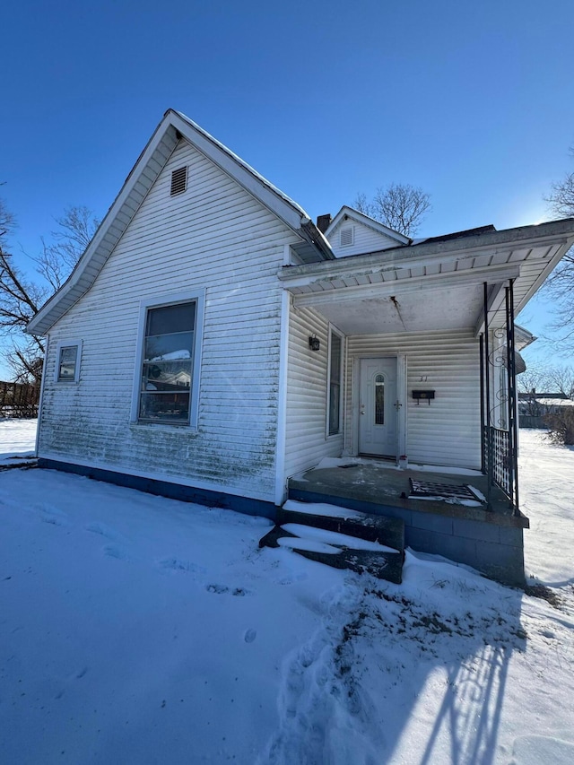 view of front of house featuring a porch