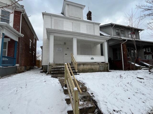 view of front of home