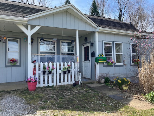 entrance to property with covered porch