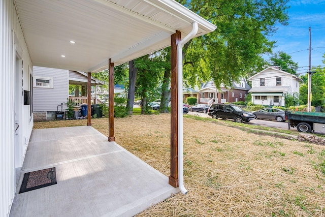 view of yard with a patio area