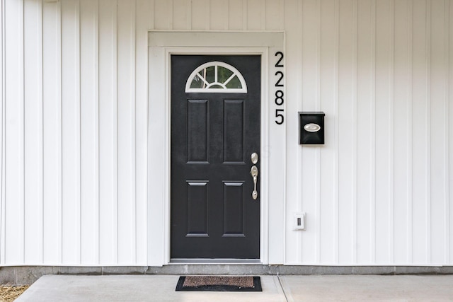 view of property entrance