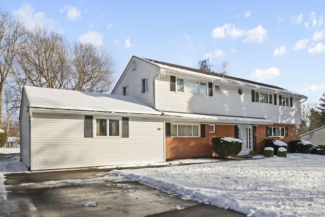 view of front property