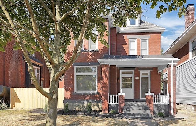 view of front of property featuring a porch