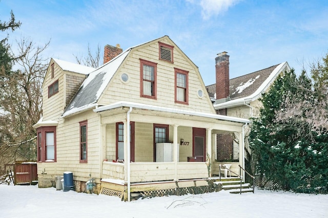 view of front of home featuring a porch