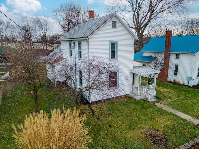 exterior space with a front yard