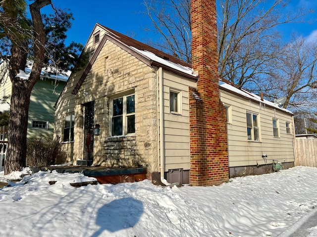 view of front of property