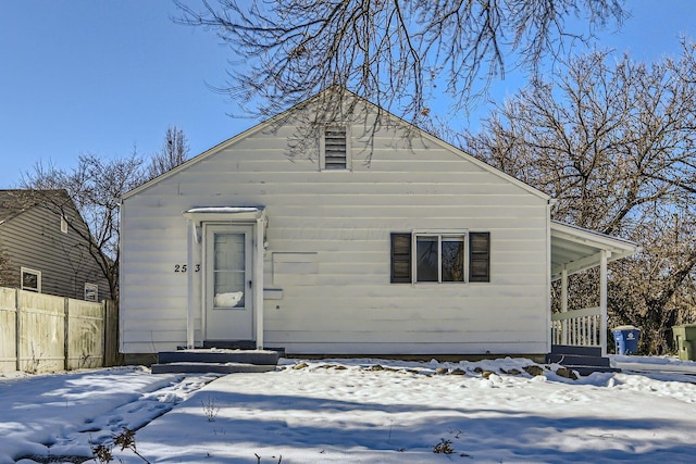 view of front of property