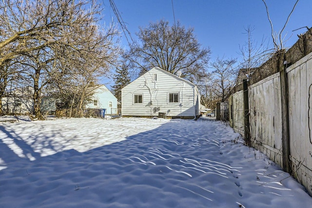 2573 Howey Rd, Columbus, OH 43211 - exterior space