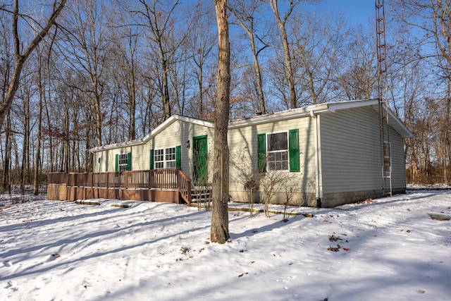 view of front of home featuring a deck