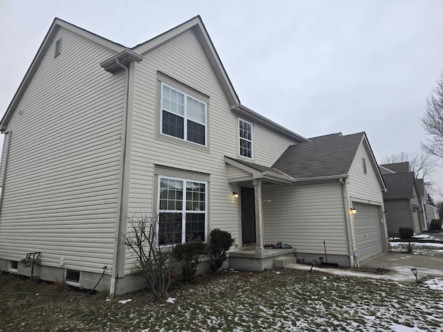 view of front facade with a garage