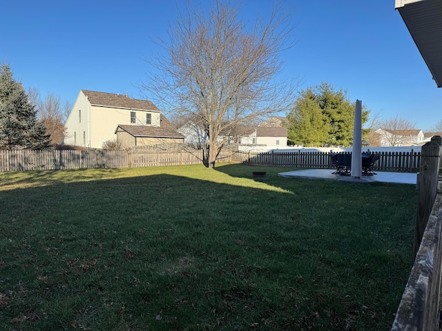 view of yard with a patio