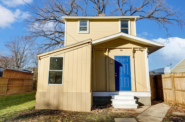 view of front of house