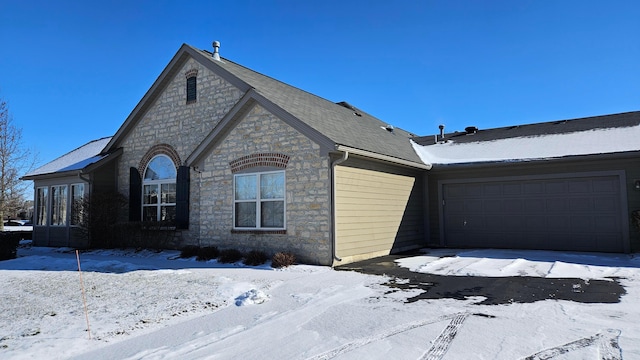 view of front of house featuring a garage