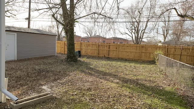 1807 Weiler Ave, Columbus, OH 43207 - fenced backyard with an outbuilding