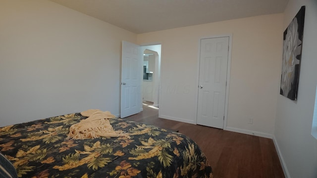 1807 Weiler Ave, Columbus, OH 43207 - bedroom with wood finished floors and baseboards