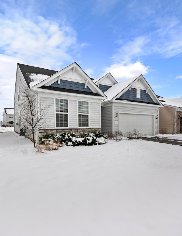 view of front of property featuring a garage