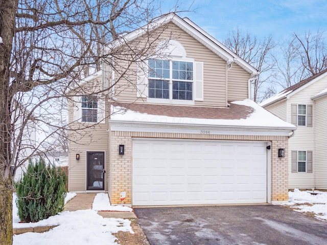 view of front property featuring a garage