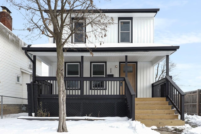 view of front facade featuring a porch