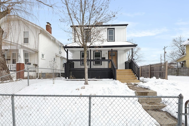 view of front of home with covered porch