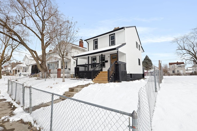 view of front of property with covered porch