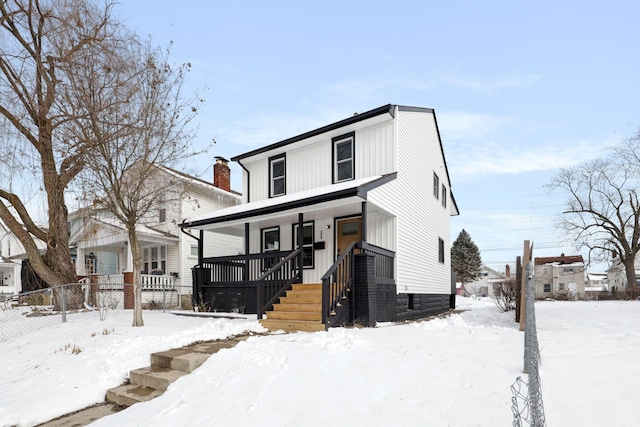 view of front facade with covered porch