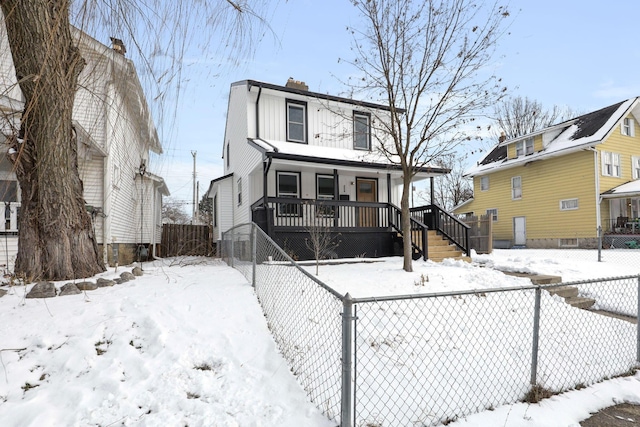 view of front of house featuring covered porch