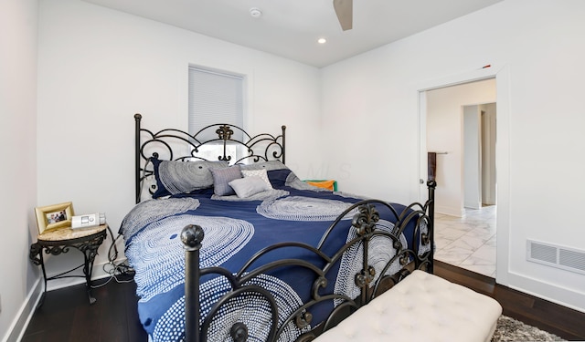 bedroom with ceiling fan