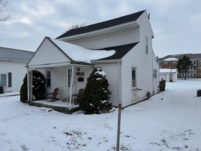 view of front of home with covered porch