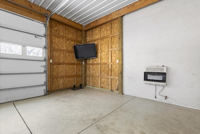 garage with heating unit