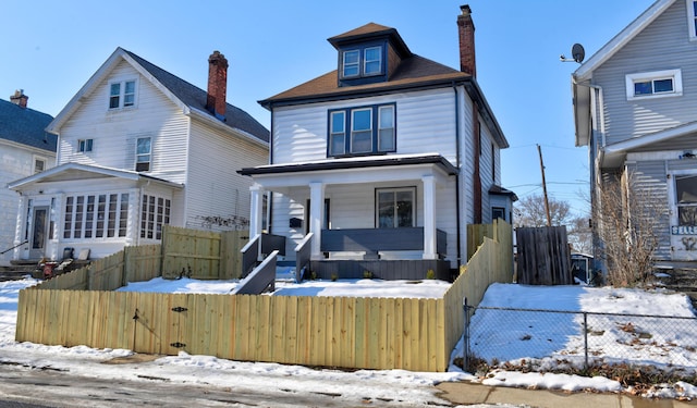 front of property with covered porch