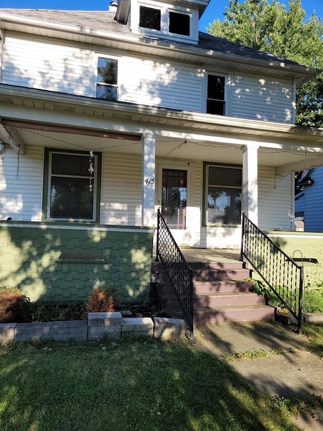 bungalow featuring a porch