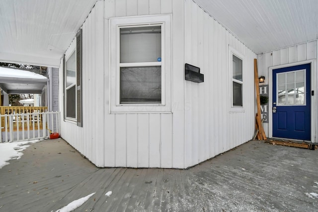 doorway to property with a porch