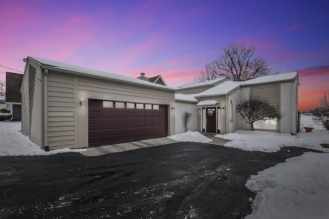 view of front facade featuring a garage