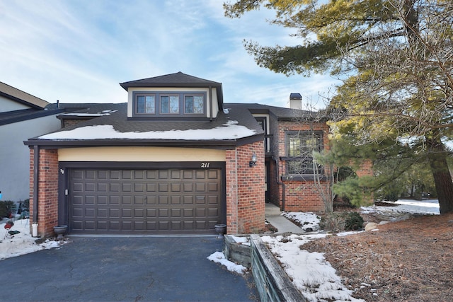 view of front facade featuring a garage